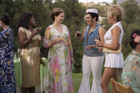Lennon Parham, Idara Victor, Jessica Lowe, and Oscar Montoya in Minx (2022)