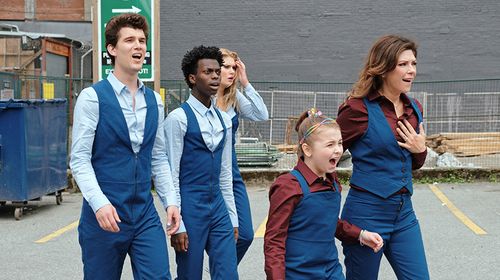 Amy Pietz, Tim Johnson Jr., Nick Marini, Natalie Sharp, and Maddie Dixon-Poirier in Hit the Road (2017)