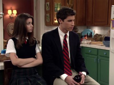 Bryan Fisher and Masiela Lusha in George Lopez (2002)