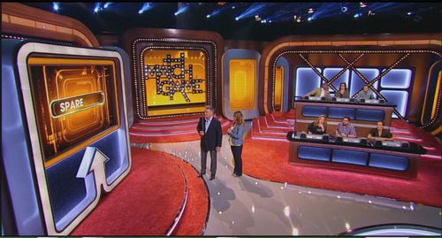 Alec Baldwin, Rosie O'Donnell, Ana Gasteyer, Maggie Q, Bobby Moynihan, Pete Wentz, and Tituss Burgess in Match Game (201