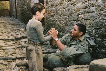 Laz Alonso and Matteo Sciabordi in Miracle at St. Anna (2008)