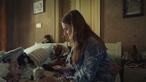 Freya Kreutzkam in Time of Moulting (2020)