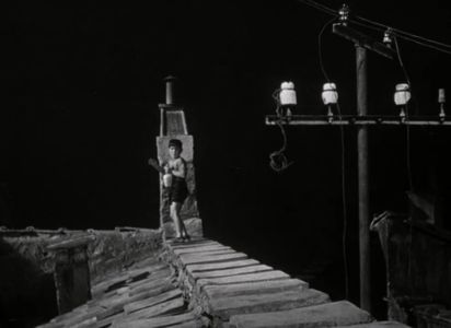 Vittorio Manunta in Stranger on the Prowl (1952)
