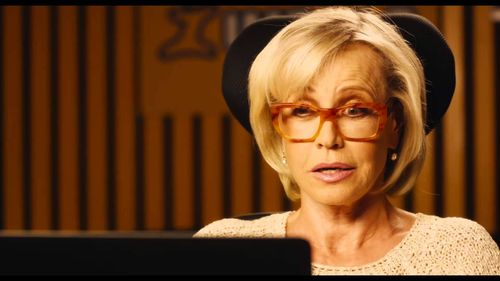 Jana Svandová in How to Shake Off a Bride (2016)