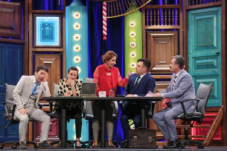 Evrim Akin, Mahir Ipek, Sinan Çaliskanoglu, Ünal Yeter, and Meltem Yilmazkaya in Güldür Güldür Show: 194. Bolum (2019)