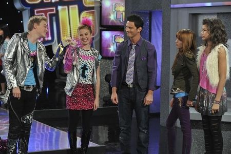 R. Brandon Johnson, Bella Thorne, Kenton Duty, Caroline Sunshine, and Zendaya in Shake It Up (2010)