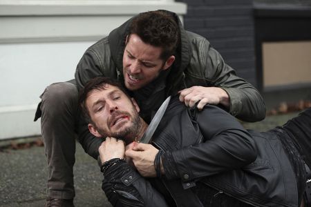 Sean Maguire and Wil Traval in Once Upon a Time (2011)