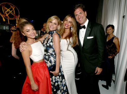 Sofía Vergara, Julie Bowen, Sarah Hyland, and Steven Levitan at an event for The 66th Primetime Emmy Awards (2014)