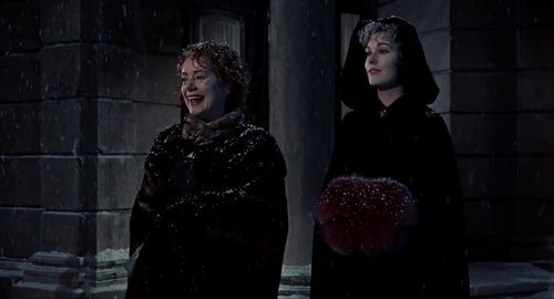 Kim Novak and Elsa Lanchester in Bell Book and Candle (1958)