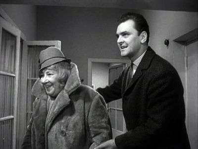 Faina Ranevskaya and Yuriy Yakovlev in Lyogkaya zhizn (1964)