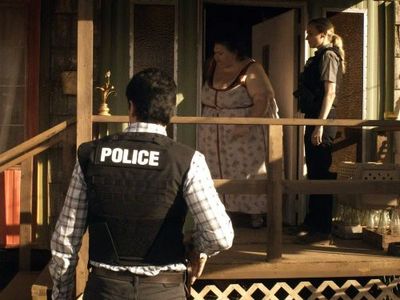 Demián Bichir, Diane Kruger, and Trisha Rae Stahl in The Bridge (2013)