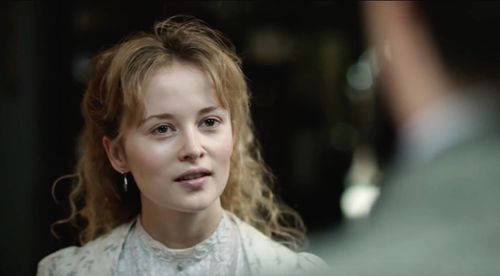 Shannon Tarbet in Genius (2017)