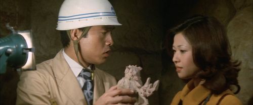 Masaaki Daimon and Reiko Tajima in Godzilla vs. Mechagodzilla (1974)