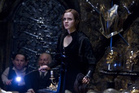Warwick Davis, Emma Watson, and Jon Key in Harry Potter and the Deathly Hallows: Part 2 (2011)