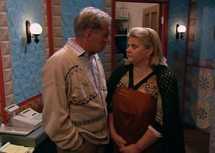 Irina Muravyova and Mikhail Zhigalov in Ne rodis krasivoy (2005)