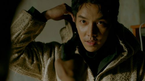Lee Seung-gi in Vagabond (2019)