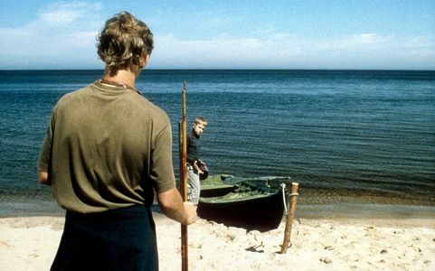 Ivan Dobronravov and Vladimir Garin in The Return (2003)