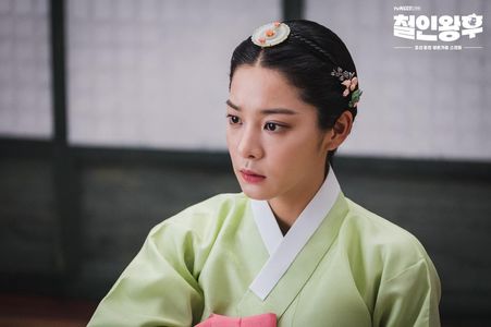 Seol In-ah in Mr. Queen (2020)