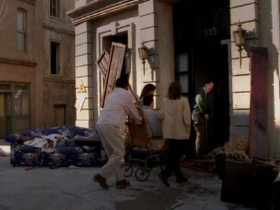Kari Wuhrer, Cleavant Derricks, Robert Floyd, Tembi Locke, and Stephen Macht in Sliders (1995)
