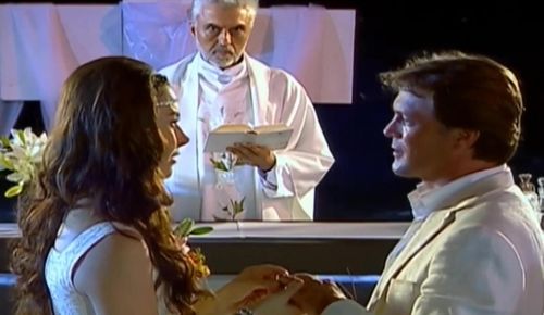 Vanessa Guzmán and René Strickler in Atrévete a soñar (2009)