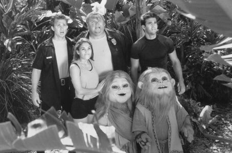 Amy Jo Johnson, Jason Narvy, Paul Schrier, Jon Simanton, and Austin St. John in Turbo: A Power Rangers Movie (1997)