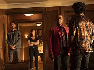 Carla Gugino, Giancarlo Esposito, Christopher Backus, and Gentry White in Jett (2019)