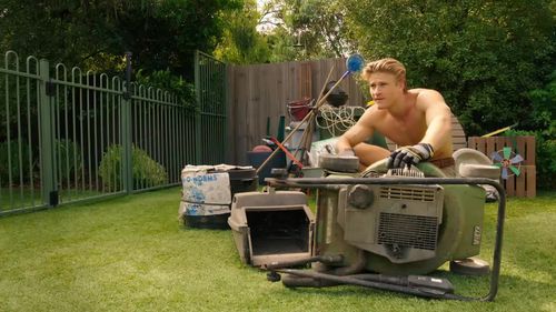 Neighbours 2018