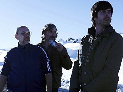Néstor Cantillana, Luis Gnecco, and Francisco Reyes in Fugitives (2011)