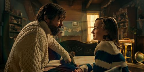 Kyle Chandler and Marlow Barkley in Slumberland (2022)