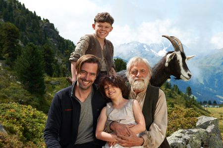 Bruno Ganz, Alain Gsponer, Anuk Steffen, and Quirin Agrippi in Heidi (2015)