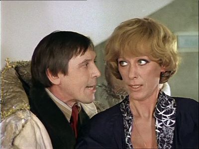 Yekaterina Vasilyeva and Valeriy Zolotukhin in Magicians (1982)