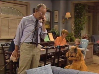 Paul Fusco, Anne Schedeen, and Max Wright in ALF (1986)