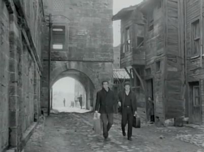 Ekrem Bora and Fikret Hakan in Silahlari ellerinde öldüler (1967)