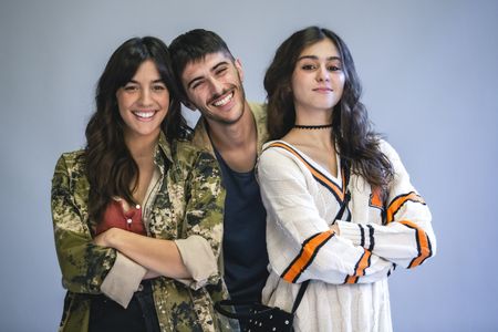 Flor Sem Tempo - Cast Picture (Siblings)