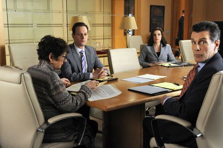 Julianna Margulies, Josh Charles, John Glover, and Joanna Merlin in The Good Wife (2009)