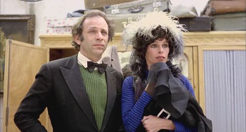 Geraldine Chaplin and Norman Briski in Mama Turns 100 (1979)