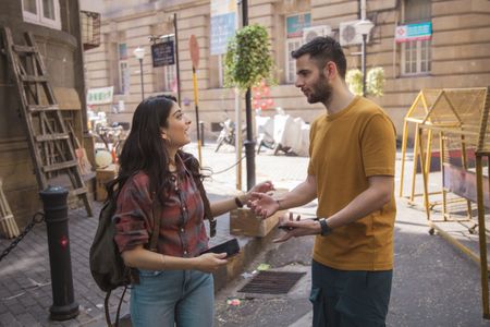 Siddharth Diwan and Tanya Maniktala in Feels Like Ishq (2021)