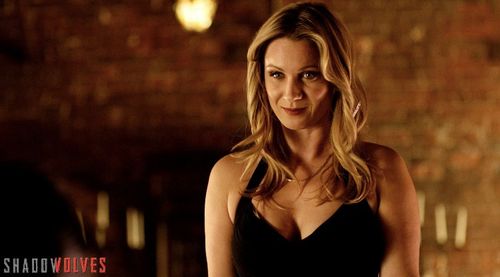 Lauren in Shadow Wolves