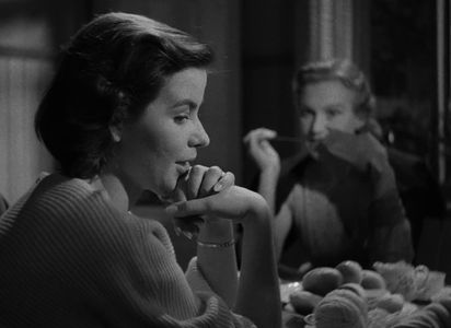 Maj-Britt Nilsson and Aino Taube in Waiting Women (1952)