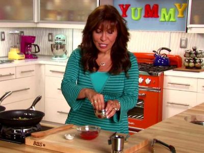 Lisa Lillien in Hungry Girl (2011)