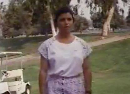 Carrie Barton in Tanto Tiempo as Mia