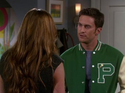 Oliver Hudson and Bianca Kajlich in Rules of Engagement (2007)