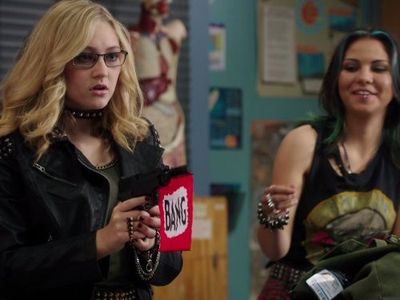 Olivia Scriven and Na'ku'set Gould in Degrassi: The Next Generation (2001)