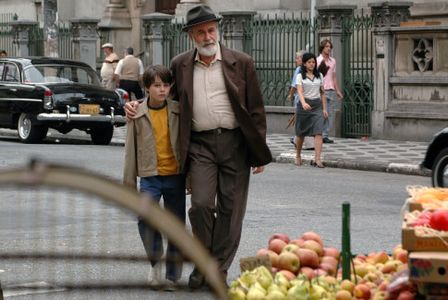Germano Haiut and Michel Joelsas in The Year My Parents Went on Vacation (2006)