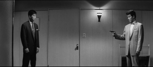 Yûjirô Ishihara and Hideaki Nitani in Red Pier (1958)