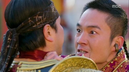 Kim Jung-hyun and Jeong Woong-in in The Empress Ki (2013)