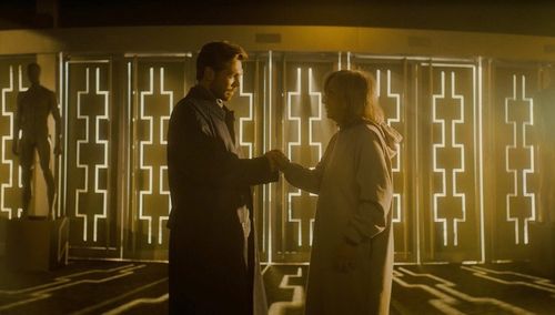 Petra Martínez and Carlos Cuevas in Stories to Stay Awake: El trasplante (2022)