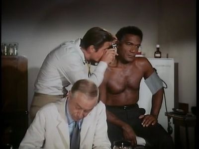 James Brolin, Robert Young, and Percy Rodrigues in Marcus Welby, M.D. (1969)