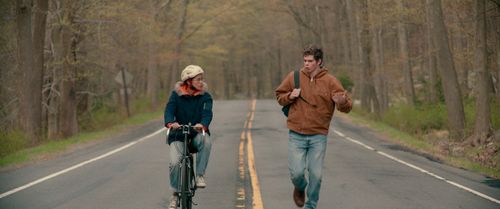 Leah Lewis and Daniel Diemer in The Half of It (2020)