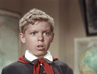 Aleksei Litvinov in The Flying Carpet (1957)